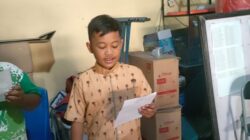 Warga Kupang mengadakan acara lomba puisi untuk menyambut hari Anak Nasional