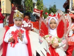 *Semarakkan HUT ke 78 RI Sekolah ini Gelar Pawai Merah Putih*