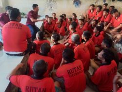 Maksimalkan Pelayanan Pembinaan WBP, Tim Pelayanan Tahanan Rutan Situbondo Jemput Bola Door To Door Sosialisasikan Hak Integrasi Kepada WBP