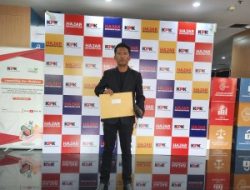 Dinilai Kurang Kooperatif Ketum Siti Jenar Minta KPK Segera Jemput Paksa Dua Tersangka Korupsi Dana Pen Situbondo