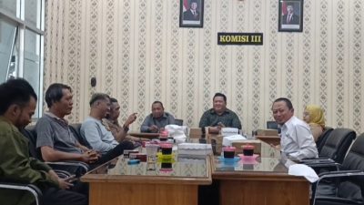 DAK Terancam Hangus, Aktivis Duduki DPRD Kritik Serapan APBD Situbondo