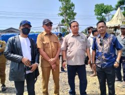 Didatangi Perwakilan Pemkab dan DPRD Situbondo Warga Banyuglugur Tetap Konsisten Tolak Keberadaan Stockpile Sawdust yang berdekatan dengan Masjid dan Pemukiman Warga