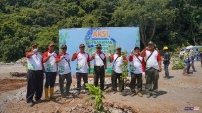 Penanaman Pohon di Jembatan Paiton-1, Komitmen Lingkungan Proyek Tol Probowangi Paket III