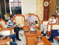 Eko Siti Jenar Dobrak Rapat DPRD, Soroti Kunker, Desak Efisiensi Anggaran Situbondo